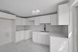 8915 Saboda Ct, Tampa, FL 33634 - Photo 17