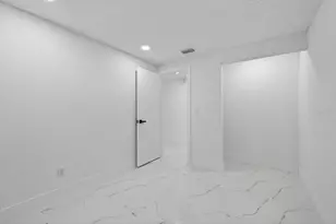 8915 Saboda Ct, Tampa, FL 33634 - Photo 13