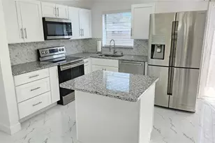 1325 Mary L Rd, Clearwater, FL 33755 - Photo 7