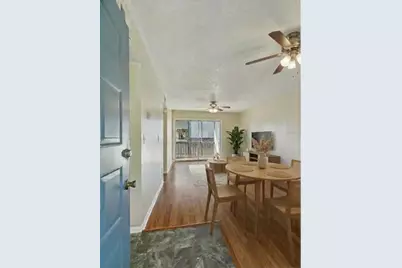 6330 Newtown Circle #30B4, Tampa, FL 33615 - Photo 5