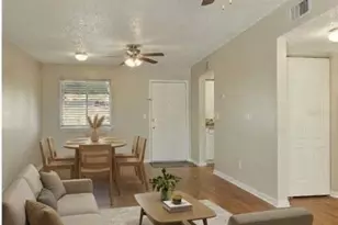 6330 Newtown Cir, Tampa, FL 33615 - Photo 9