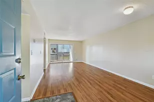 6330 Newtown Cir, Tampa, FL 33615 - Photo 5