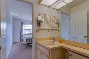 38334 Cottonwood Pl, Zephyrhills, FL 33542 - Photo 13