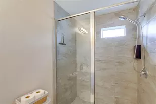 2441 6th Ave Dr E, Bradenton, FL 34208 - Photo 23