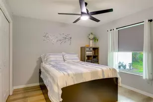 2441 6th Ave Dr E, Bradenton, FL 34208 - Photo 11