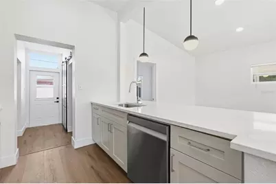 2989 Greenbriar Street, Sarasota, FL 34237 - Photo 11