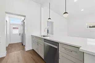 2989 Greenbriar St, Sarasota, FL 34237 - Photo 11