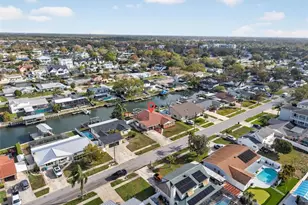 8711 Bay Crest Ln, Tampa, FL 33615 - Photo 33