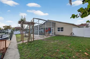 8711 Bay Crest Ln, Tampa, FL 33615 - Photo 27