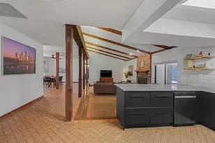 809 Rollingwood Ln, Valrico, FL 33594 - Photo 11