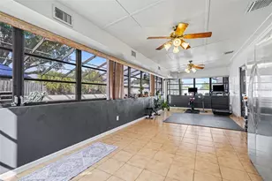 809 Rollingwood Ln, Valrico, FL 33594 - Photo 17