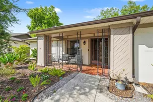 809 Rollingwood Ln, Valrico, FL 33594 - Photo 1