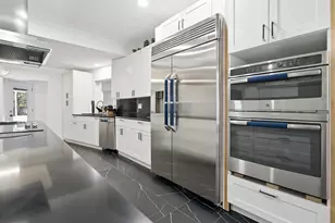 142 Barrington Dr, Brandon, FL 33511 - Photo 13