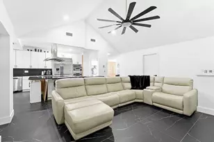 142 Barrington Dr, Brandon, FL 33511 - Photo 21