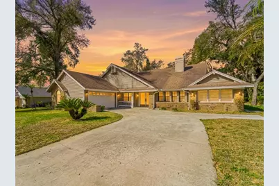 142 Barrington Drive, Brandon, FL 33511 - Photo 1