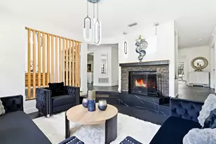 142 Barrington Dr, Brandon, FL 33511 - Photo 5