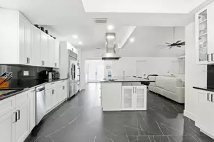 142 Barrington Dr, Brandon, FL 33511 - Photo 9