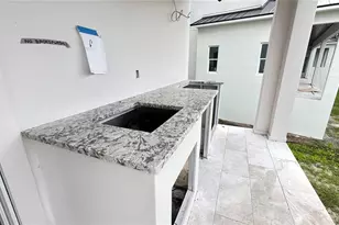 4629 W Longfellow Ave, Tampa, FL 33629 - Photo 3