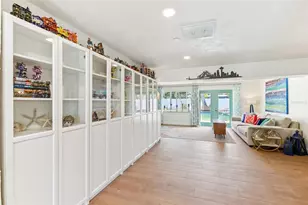 6950 Grande Vista Way S, Saint Petersburg, FL 33707 - Photo 7