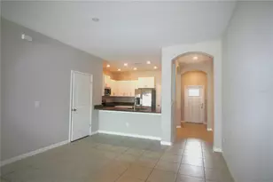 812 Royal Empress Dr, Ruskin, FL 33570 - Photo 5