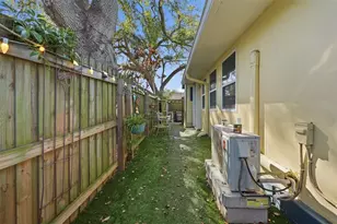 155 6th St NE, Largo, FL 33770 - Photo 27