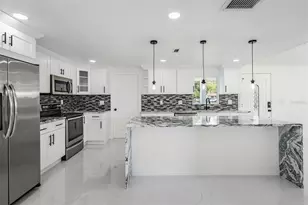 8702 Friendship Ct, Tampa, FL 33634 - Photo 9