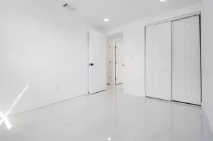 8702 Friendship Ct, Tampa, FL 33634 - Photo 23