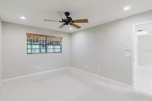 8222 La Serena Dr, Tampa, FL 33614 - Photo 39