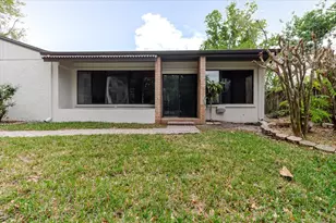 8222 La Serena Dr, Tampa, FL 33614 - Photo 83