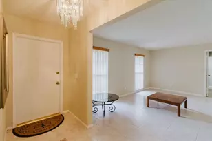 8222 La Serena Dr, Tampa, FL 33614 - Photo 13