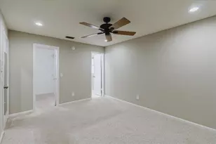 8222 La Serena Dr, Tampa, FL 33614 - Photo 41