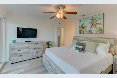 15305 1st Street E #202, Madeira Beach, FL 33708 - Photo 13