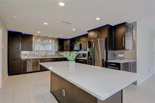 2645 63rd Ave S, Saint Petersburg, FL 33712 - Photo 5