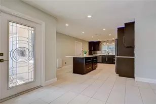 2645 63rd Ave S, Saint Petersburg, FL 33712 - Photo 3