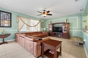 11238 Running Pine Dr, Riverview, FL 33569 - Photo 5