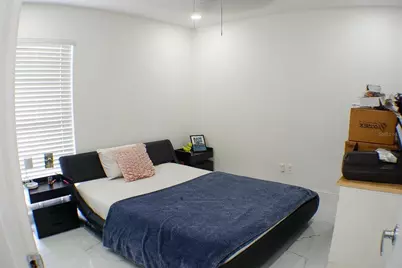 6816 E Creek Drive, Tampa, FL 33615 - Photo 9