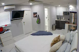 6816 E Creek Dr, Tampa, FL 33615 - Photo 11