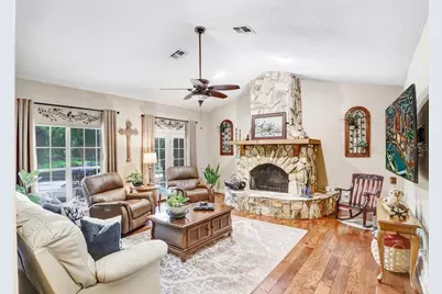 36805 Waterfall Drive, Dade City, FL 33525 - Photo 5