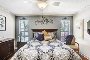 36805 Waterfall Dr, Dade City, FL 33525 - Photo 17