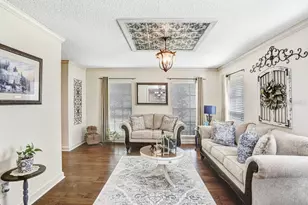 36805 Waterfall Dr, Dade City, FL 33525 - Photo 7