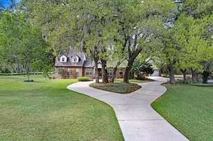 36805 Waterfall Dr, Dade City, FL 33525 - Photo 55
