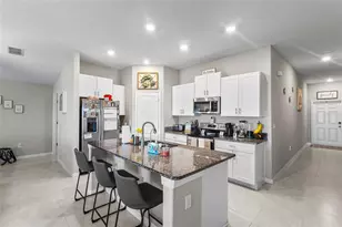 5426 Blue Azure Dr, Wimauma, FL 33598 - Photo 5