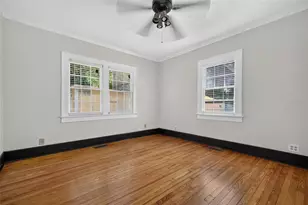 1110 Jungle Ave N, Saint Petersburg, FL 33710 - Photo 23