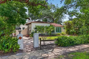1110 Jungle Ave N, Saint Petersburg, FL 33710 - Photo 3