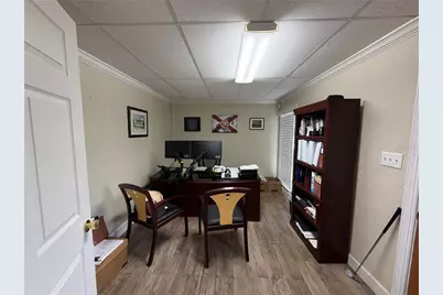 1302 W Busch Boulevard, Tampa, FL 33612 - Photo 15