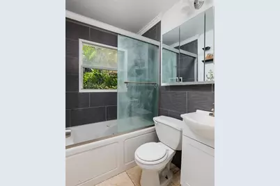 9665 2nd Street N, Saint Petersburg, FL 33702 - Photo 15