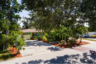 9665 2nd Street N, Saint Petersburg, FL 33702 - Photo 1