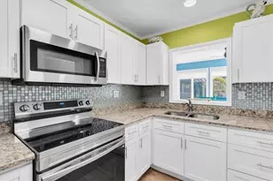 137 Pennsylvania Ave, Palm Harbor, FL 34683 - Photo 11