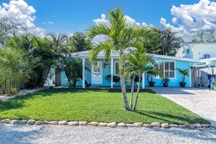 137 Pennsylvania Ave, Palm Harbor, FL 34683 - Photo 3