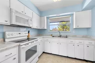 6808 Treehaven Dr, Spring Hill, FL 34606 - Photo 5